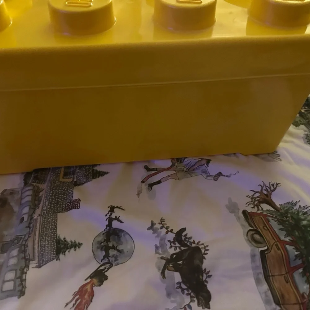 Lego Yellow Storage‎ Brick - Picture 2 of 3